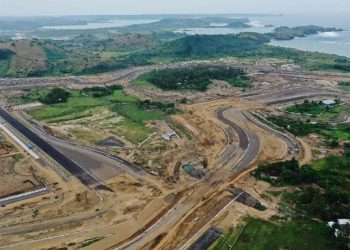 Jelang MotoGP Mandalika, Warga Bergantian Lakukan Aksi Demonstrasi