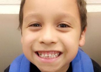 Selamat Jalan Emrik! Bocah 9 Tahun yang Disiksa Ibu Tirinya Hingga Tewas, dan Sang Ayah Kandung yang Tak Berbuat Apa-apa