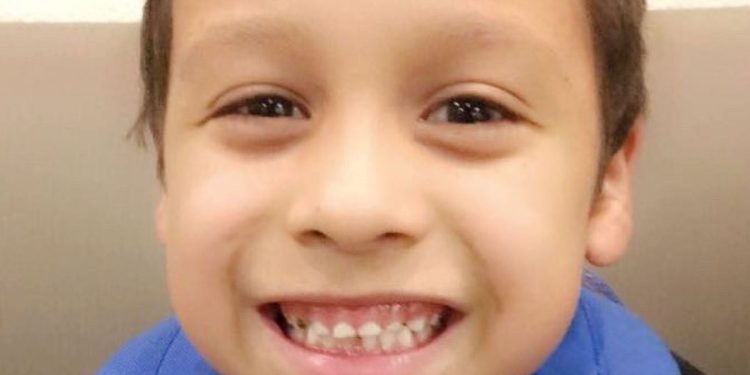 Selamat Jalan Emrik! Bocah 9 Tahun yang Disiksa Ibu Tirinya Hingga Tewas, dan Sang Ayah Kandung yang Tak Berbuat Apa-apa