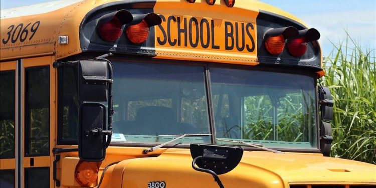 Lagi Bawa Anak-anak, Supir Bus Sekolah Ditembak di Bagian Kepala, Diyakini Selamat