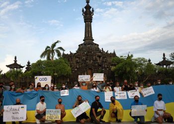 Warga Ukraina di Bali Kutuk Invasi Rusia, Serukan Perdamaian dan Keadilan