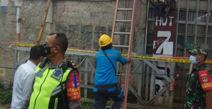 Balita Tewas Tersetrum Bersama Orang yang Menolongnya di Pancoran Mas Depok