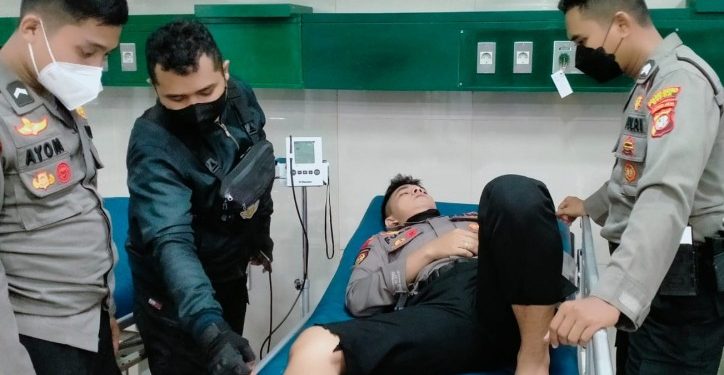 Polisi Ditabrak Pembalap Liar di Jalan Raya Bojongsari Depok, Kondisinya Memprihatinkan