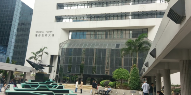 Membelai Payudara dan Alat Kelamin Siswa, Pelatih Ini Diganjar Hukuman Penjara Selama Dua Tahun