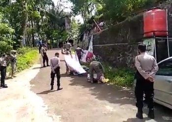 Aparat Kembali Copoti Banner di Desa Wadas