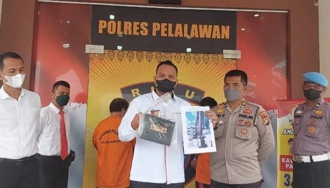 Reskrim Polres Pelalawan Tangkap 2 Pelaku Penambangan Galian C Ilegal, Satu DPO