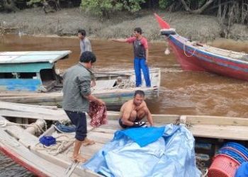 Terbawa Arus, Kapal Nelayan di Rohil Tenggelam, 1 Korban Meninggal, 2 Masih Hilang