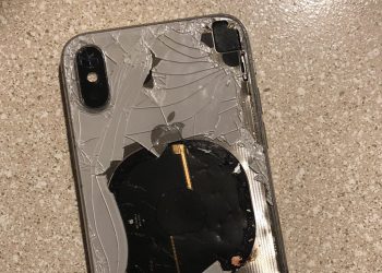 iPhone Penumpang Pesawat Meledak, Penerbangan Terganggu