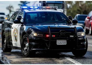 Pria yang Dilaporkan Hilang Ditemukan Tewas dalam Mobil Tesla yang Terbalik di Dasar Sungai