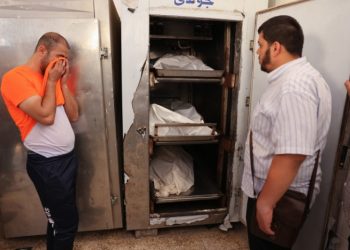 Rumah Hancur karena Serangan Udara Israel, Pria Ini Tangisi Kematian Saudara-saudaranya