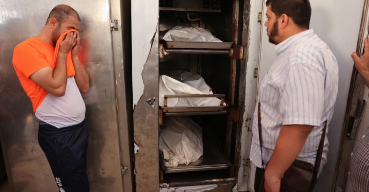 Rumah Hancur karena Serangan Udara Israel, Pria Ini Tangisi Kematian Saudara-saudaranya