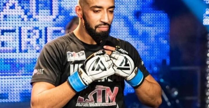 Petarung MMA Ini Ditikam Adik Tirinya, Tewas