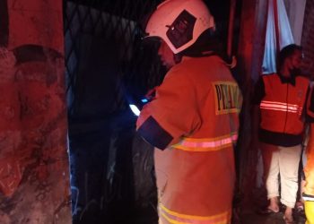 Baru Tiga Belas Hari Puasa, Bengkel Mebel di Duren Sawit Terbakar Gara-gara Bocah Main Petasan