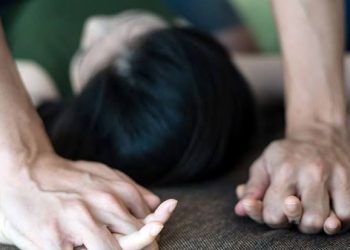 Pria Ini Ajak 2 Teman Perkosa Pacar 8 Kali lalu Membunuhnya