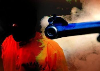 Adiknya Tewas Tertembak Senjata Angin Milik Bos, Wanita Asal Probolinggo Tak Kuasa Tahan Tangis