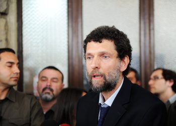 Tycoon Kavala dan Mantan Penasihat CIA Kembali ke Pengadilan dengan Tuduhan Keterlibatan dalam Kudeta