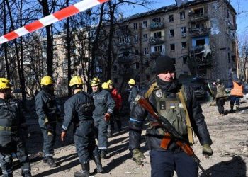 Pembela Ukraina Temukan Laptop dan Uang yang Dicuri dari Warga Setempat saat Sita Kendaraan Militer Rusia