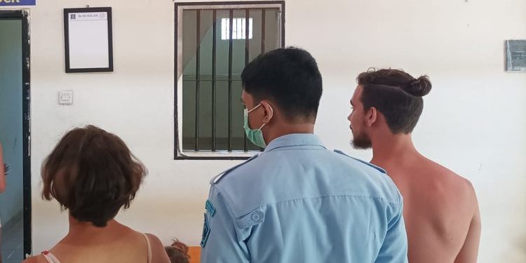 Enam Turis Asal Eropa Timur Dideportasi Dari Bali Karena Memasuki Vila yang Mereka Klaim Sebagai Hadiah Dari Tuhan