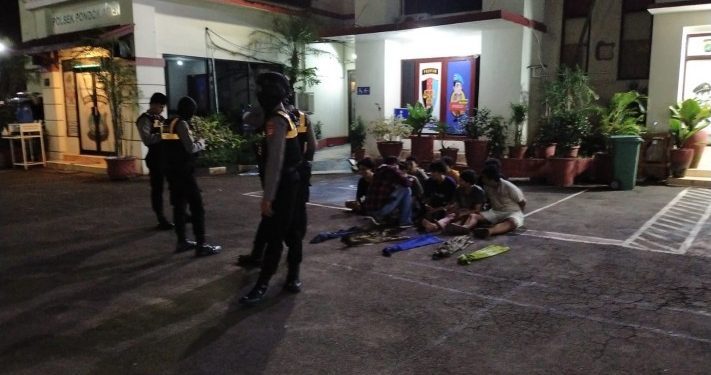 Geng Remaja di Pondok Aren Bawa Sajam dan Sarung Isi Batu Diamankan, Polisi: Diduga Mau Tawuran