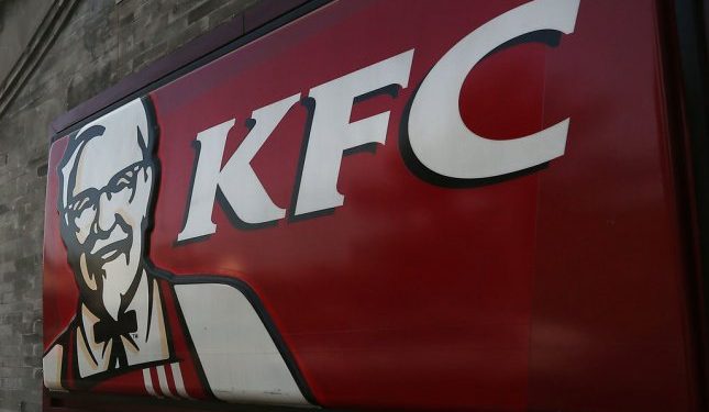 Ayam KFC-nya Kurang, Wanita Ini Hubungi 911