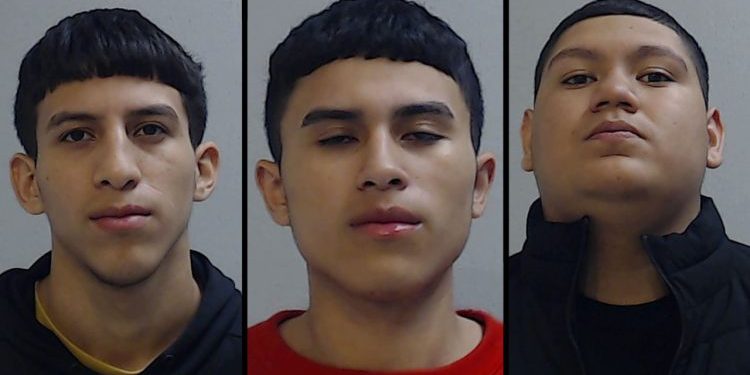 Dua Kakak Beradik Ini Ditangkap setelah Bunuh Ayah Tiri Mereka