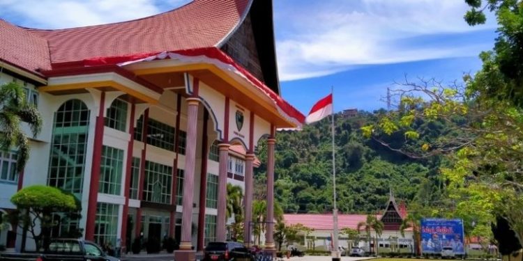 Polisi OTT 4 ASN Pemkab Pesisir Selatan dan Seorang kontraktor, Terkait Proyek