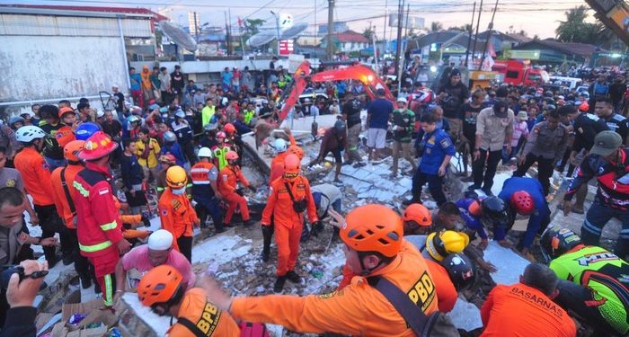 Fakta Terbaru Minimarket Ambruk di Banjar, Kapolda Kalsel: Bangunan Tua, Sudah 20 Tahun
