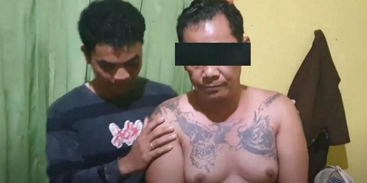 Punya Tato, Pecatan TNI Ini Edarkan Sabu Bersama Istri