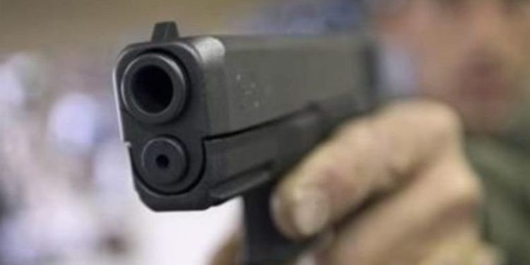 Sadis, Suami Tembak Mati 2 Istrinya Sekaligus Setelah Cekcok, Lalu Kabur