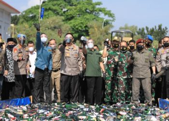 Puluhan Ribu Miras Dimusnahkan Jelang Ramadhan ole Polda Riau