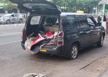Penumpang Taksi dan Seorang Penjual Tewas Dalam Serangan di Kantor Polisi Yangon