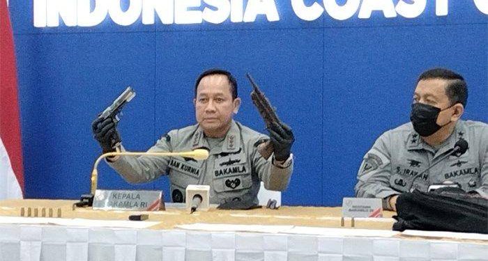 Senpi Rakitan Ditemukan dari Kapal Asing di Perairan Teluk Dalam Ambon