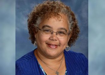 Bimbing Seorang Pemuda, Pendeta Ini Ditikam dan Dibakar