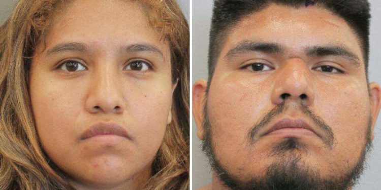 Seorang Ibu dan Kekasihnya Didakwa atas Pembunuhan setelah Anaknya Mati Kelaparan