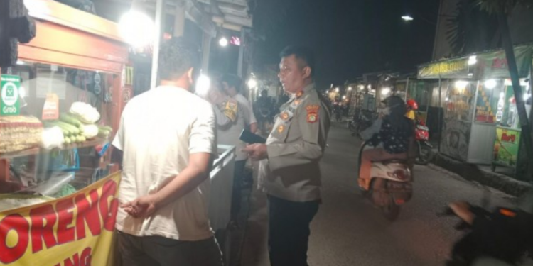 Gerobak Ditabrak, Pedagang Es Buah Tikam Pemotor Sampai Tewas di Bekasi