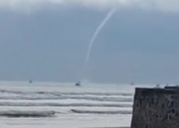 Angin Puting Beliung Mengamuk di Perairan Binuanguen Lebak