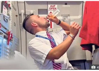 Awak Pesawat Ini Dipecat setelah Ketahuan Mabuk saat Dinas