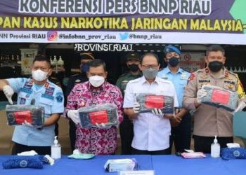 Bea Cukai dan BNNP Riau Gagalkan Penyelundupan 8 Kg Sabu di Perairan Bengkalis