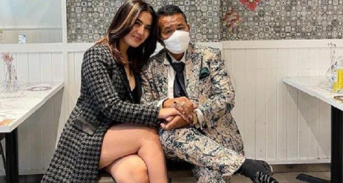 Hotman Paris Unggah Bukti Dikirimi Foto Seksi oleh Iqlima Kim