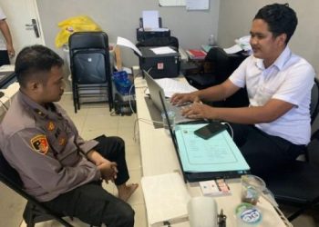 Nyamar Jadi Polisi, Pria Ini Gondol Logam Mulia Seharga Rp80 Juta