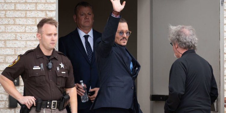 Inilah Alasan Mengapa Johnny Depp Kalah di Pengadilan Inggris Tetapi Menang di AS