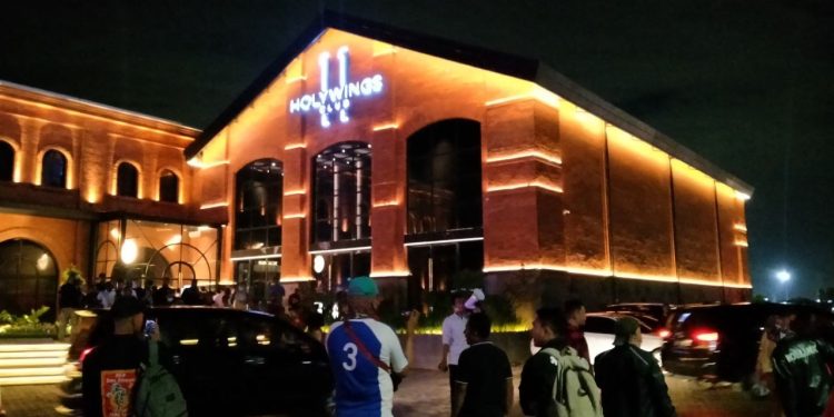 Terjadi Kerusuhan, Pendemo Hollywings Batam Dikerjar Puluhan Preman