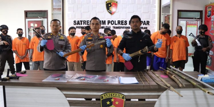 Polrer Kampar Ekpos 17 Pelaku Kerusuhan Desa Terantang