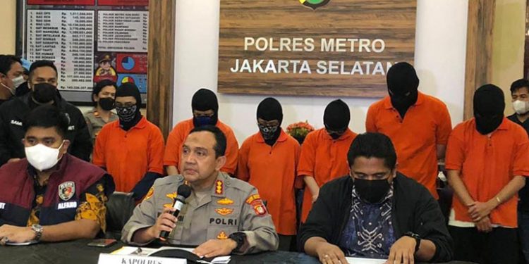 Gerak Cepat Polisi Tetapkan Enam Orang Tersangka Miras Gratis Hollywings