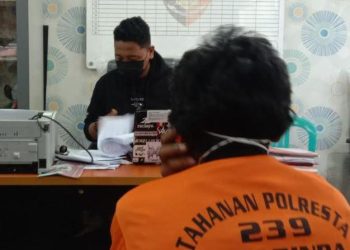 Bejat, Ayah di Samarinda Tega Perkosa Anak Tiri saat Nonton TV