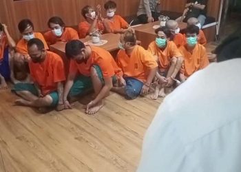 Acungkan Sajam Sambil Live Streaming, Geng Motor di Cerebon Digrebek Polisi