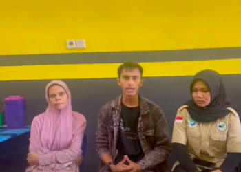 Didampingi Sang Ibu, Pemuda Yang Ditarik Orangutan Minta Maaf Karna Nekat Lompati Pagar Kebun Binatang demi Konten
