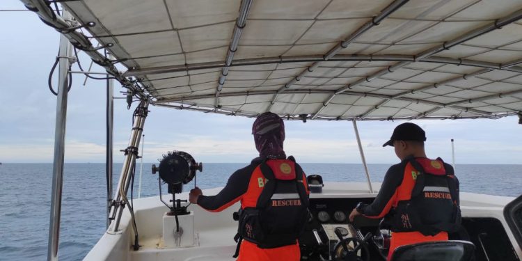 Seorang Kru Hilang Usai Kapal jaring Ikan Terbalik di Perairan Pulau Mapur Bintan