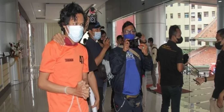 Selain SN, Polisi Tangkap Mahasiswa Yang Berperan Sebagai Agensi Model Untuk Mango Live
