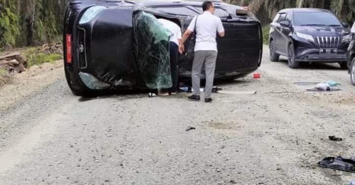 Mobil Plat Merah Kecelakaan di Kebun Sawit PT. SIR